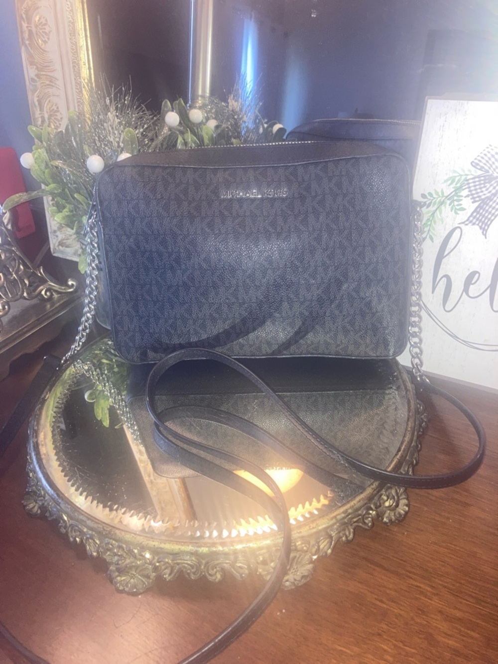 Like NEW ! Michael Kors Black Signature MK Crossbody JET SET Bag